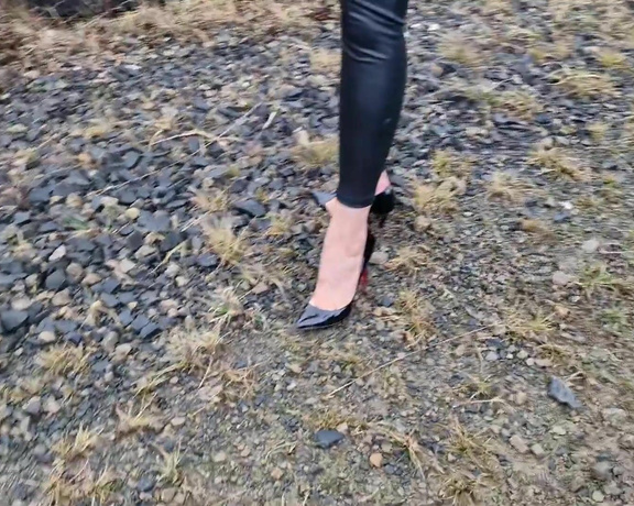 Kats Worn Heels aka katswornheels OnlyFans - When someone buys a pair of Louboutins from me and asks if i can mess them