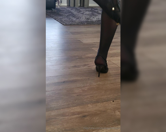 Kats Worn Heels aka katswornheels OnlyFans - I fucking love these shoes!