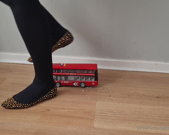 Kats Worn Heels aka katswornheels OnlyFans - Watch me slowly apply pressure to this bus and begin to walk back and forth over