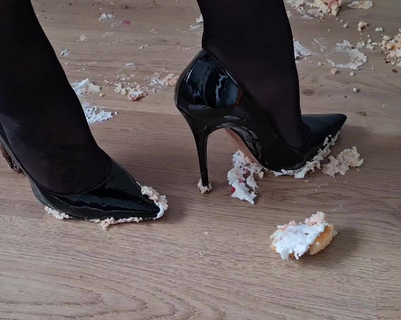 Kats Worn Heels aka katswornheels OnlyFans - Cupcake crushing in my patent black Jimmy Choo Anouks and cuban heel stockings