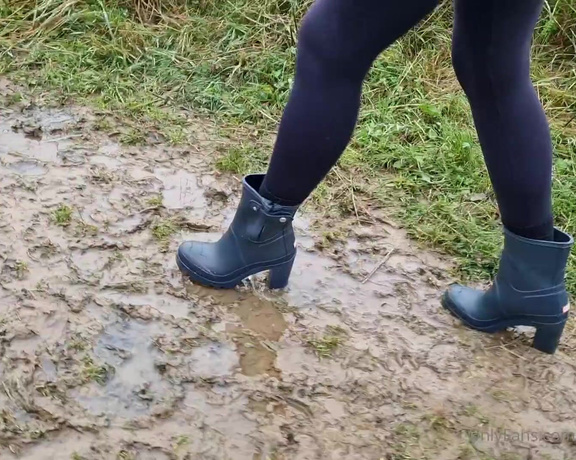 Kats Worn Heels aka katswornheels OnlyFans - Was out for a nice country walk this morning so thought Id try out my new