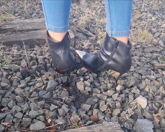 Kats Worn Heels aka katswornheels OnlyFans - Punishing my £795 Louboutin Calamijane 120mm booties Watch as i sink them into gravel and dirt,