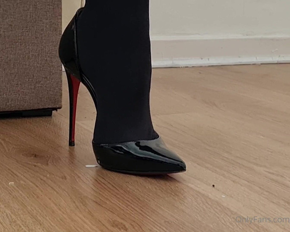 Kats Worn Heels aka katswornheels OnlyFans - Every wondered what it would be like to be stuck on the bottom of someones shoe