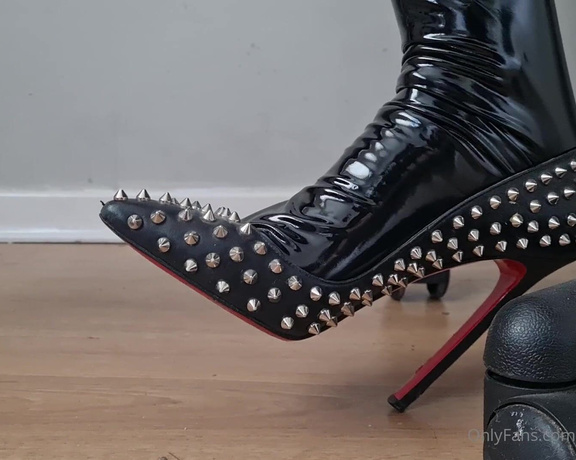 Kats Worn Heels aka katswornheels OnlyFans - Oiling up my sexy PVC stockings worn with my studded Louboutins I love that sound they