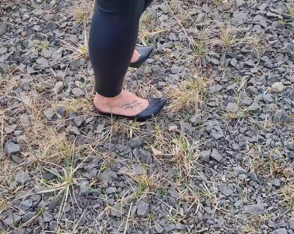 Kats Worn Heels aka katswornheels OnlyFans - Walking on and sinking my vintage nail heels into very thick gravel The soles are