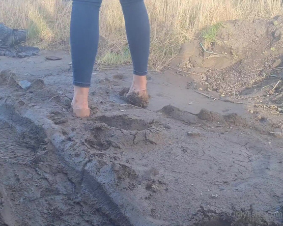 Kats Worn Heels aka katswornheels OnlyFans - Walking in very deepy sticky mud in my nude patent So Kate 120s 2 parts, click