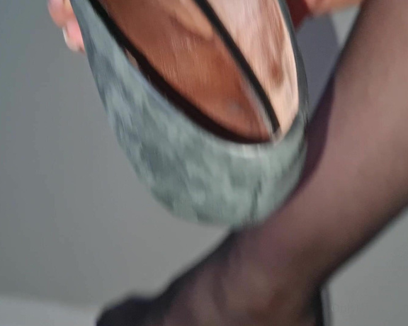 Kats Worn Heels aka katswornheels OnlyFans - Dangling, shoeplay and showing off my extremely trashed work heels