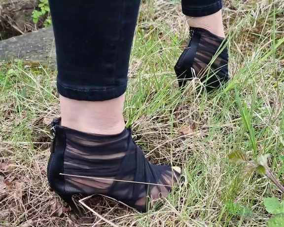 Kats Worn Heels aka katswornheels OnlyFans - Lets see how they like being sank deep into the grass