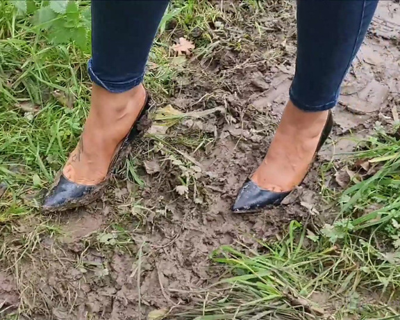 Kats Worn Heels aka katswornheels OnlyFans - Watch me walk and get my shoes stuck in deep sticky mud, wearing my 120mm Louboutin