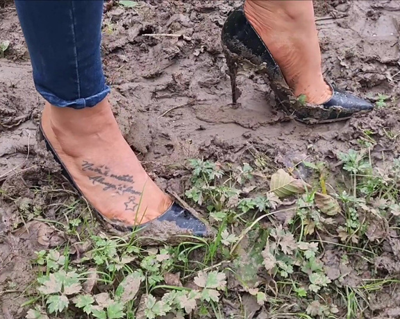 Kats Worn Heels aka katswornheels OnlyFans - Watch me walk and get my shoes stuck in deep sticky mud, wearing my 120mm Louboutin