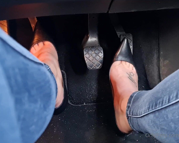 Kats Worn Heels aka katswornheels OnlyFans - Driving in my sexy Louboutins The toe cleavage of these shoes is insane, they almost even