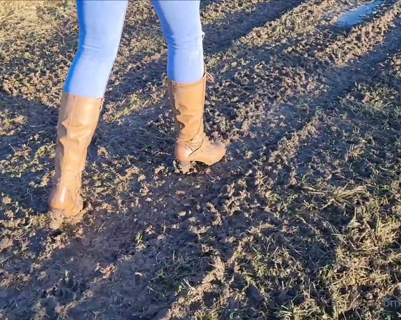 Kats Worn Heels aka katswornheels OnlyFans - Very muddy walking!