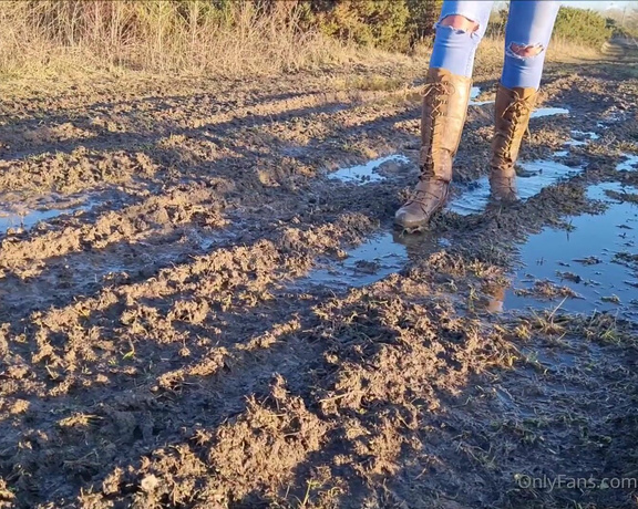 Kats Worn Heels aka katswornheels OnlyFans - Very muddy walking!