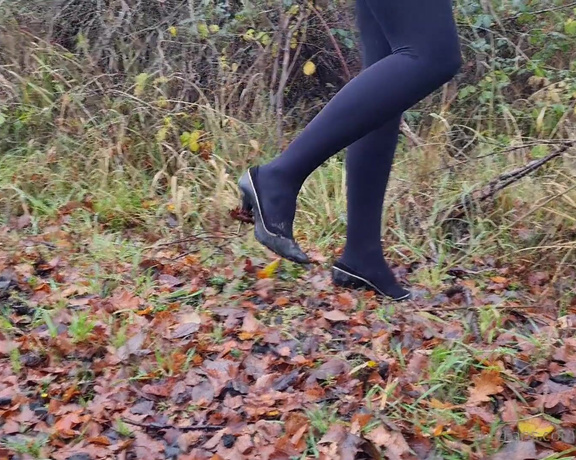 Kats Worn Heels aka katswornheels OnlyFans - Collecting leaves with my metal heeled vintage shoes