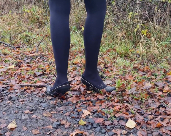 Kats Worn Heels aka katswornheels OnlyFans - Collecting leaves with my metal heeled vintage shoes