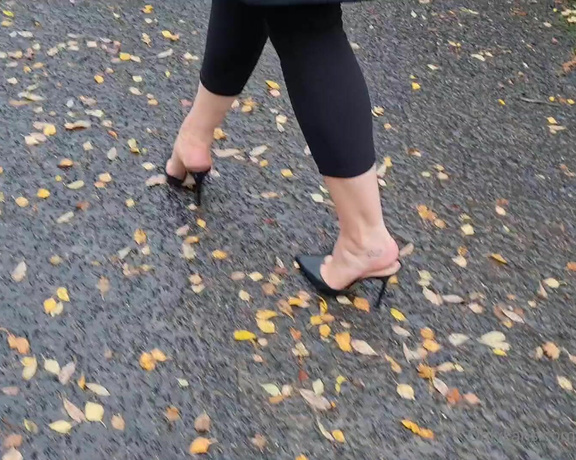 Kats Worn Heels aka katswornheels OnlyFans - Anyone else love the slapping sound of open back mules 2 parts click right)