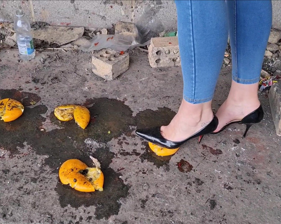 Kats Worn Heels aka katswornheels OnlyFans - Watch me crush these oranges under my sexy Patent Louboutins