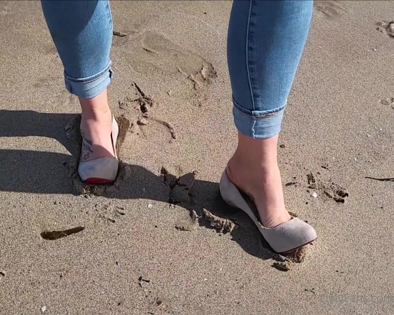 Kats Worn Heels aka katswornheels OnlyFans - Taking a brand new pair of metal heeled, suede Louboutins to the beach for their first