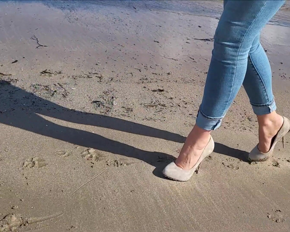 Kats Worn Heels aka katswornheels OnlyFans - Taking a brand new pair of metal heeled, suede Louboutins to the beach for their first