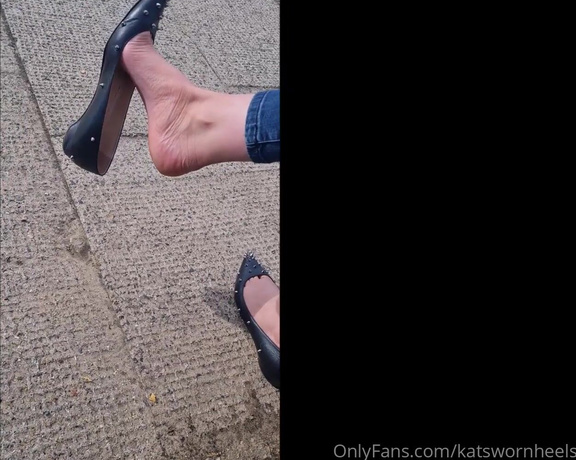 Kats Worn Heels aka katswornheels OnlyFans - Sitting on a bench out in public enjoying my lunch while dangling my Louboutin Degraspike flats