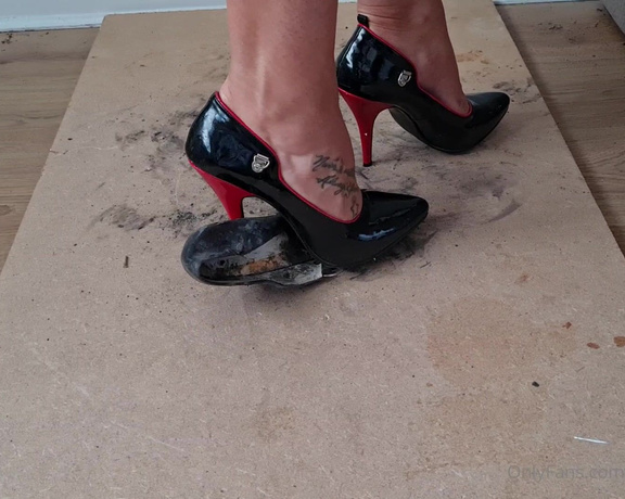 Kats Worn Heels aka katswornheels OnlyFans - Following on from yesterdays destruction of the Faith heels, I now switch to a pair