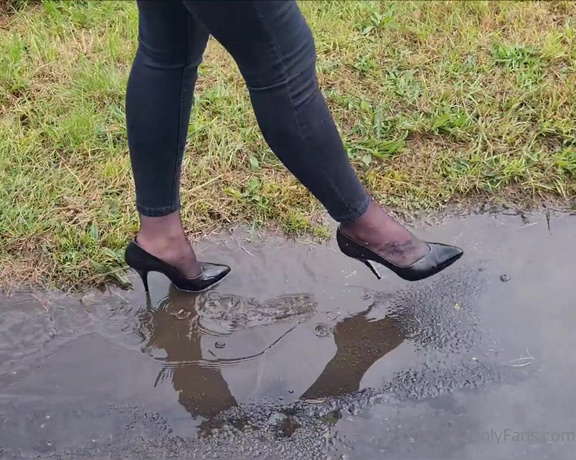 Kats Worn Heels aka katswornheels OnlyFans - Stomping and jumping in puddles wearing my Sexy Faith Ginas