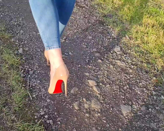 Kats Worn Heels aka katswornheels OnlyFans - No wonder so many of my Louboutins end up in such poor condition Watch me walk