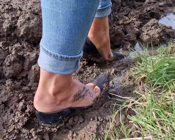 Kats Worn Heels aka katswornheels OnlyFans - That amazing sound as they sink into the deep sticky mud