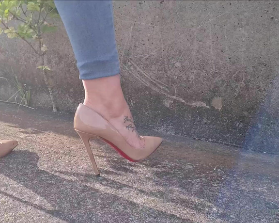 Kats Worn Heels aka katswornheels OnlyFans - More custom fun, I really need to be more careful with my Louboutins