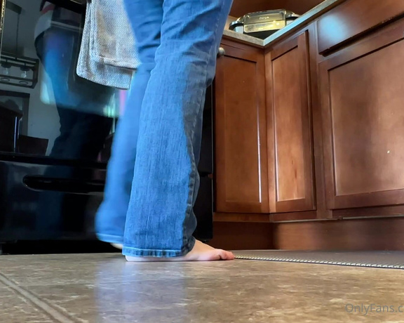 SoleMate91 aka solemate91 OnlyFans - Huge fantasy someone installs a hidden camera and is watching my feet as I go about