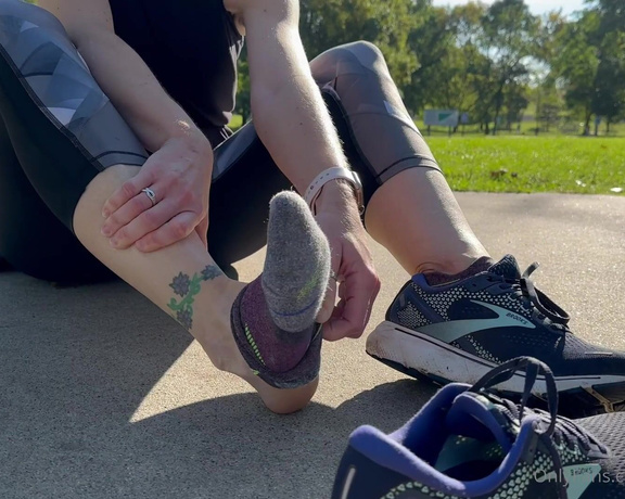 SoleMate91 aka solemate91 OnlyFans - Feels so good to take my shoes and socks off outside after a long run