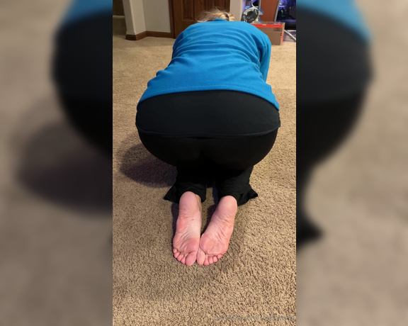 SoleMate91 aka solemate91 OnlyFans - I want to feel naughty Come over and bury your face in my soles