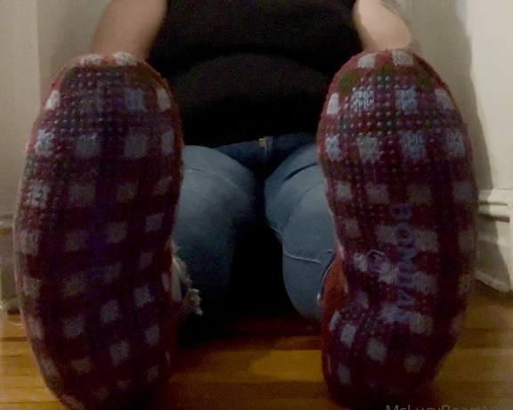 Lucy Beast NYC aka mslucybeastnyc OnlyFans - Wanna talk about stinky Why don’t you take a whiff yourself after viewing both house slippers