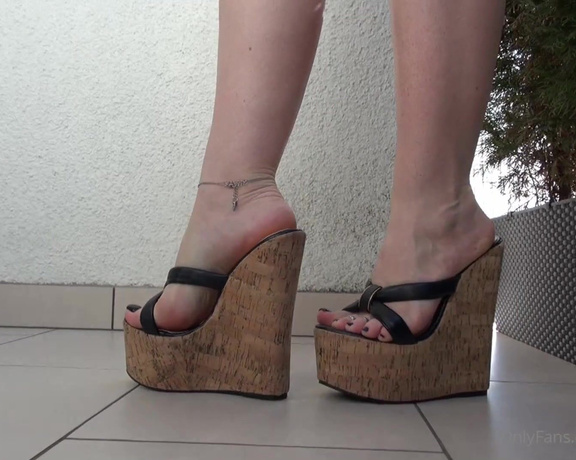 Madiheels aka madiheels OnlyFans - New sexy video with my sexy high wedges