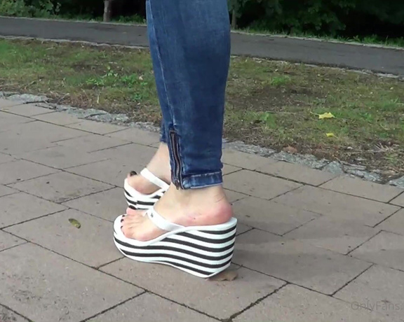 Madiheels aka madiheels OnlyFans - White platform flip flops  sexy walk in the park by the lake, I walk and