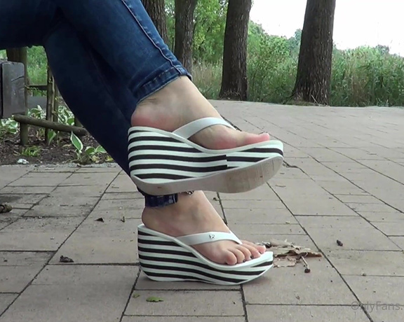 Madiheels aka madiheels OnlyFans - White platform flip flops  sexy walk in the park by the lake, I walk and