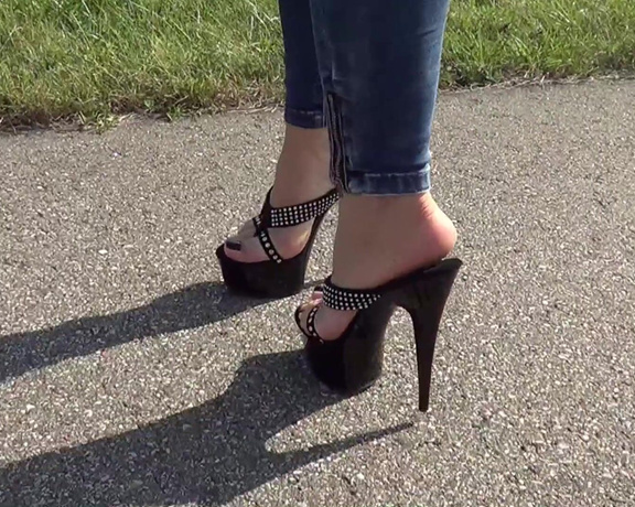 Madiheels aka madiheels OnlyFans - 6inch high heel flip flops  do You like this type of footwear