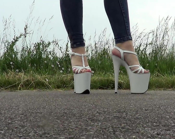 Madiheels aka madiheels OnlyFans - Walk in white 8inch high heel sandals