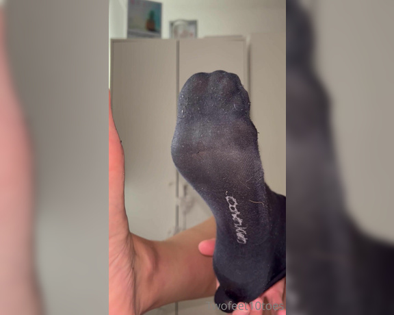 Miss Emma Rose aka emmaemmarose OnlyFans - Everyday this week linty sweaty sock fluff soles! Day 4 on the black socks that have