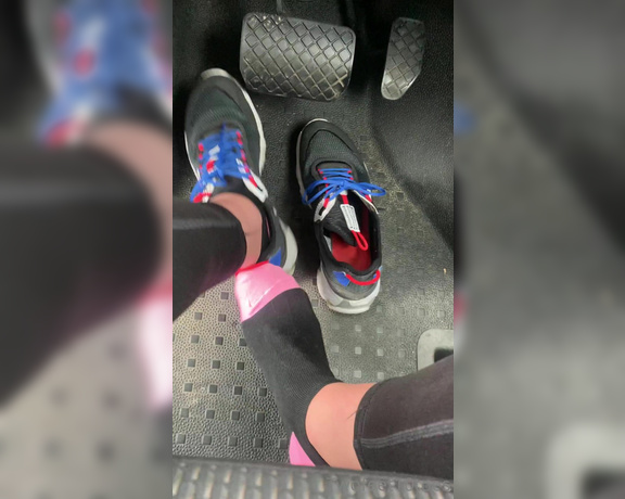 Miss Emma Rose aka emmaemmarose OnlyFans - Inside my trainers it’s 100degrees Thank