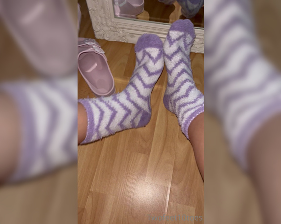 Miss Emma Rose aka emmaemmarose OnlyFans - Cleaning the house in bed socks = the most sweatiest feet ever