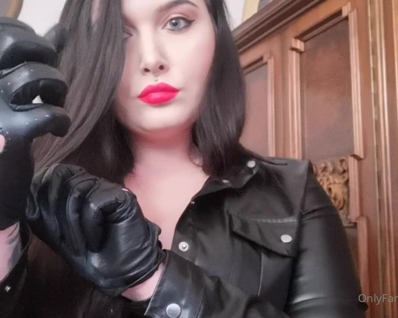 Mistress_Karino aka mistresskarino OnlyFans - I love leather gloves too