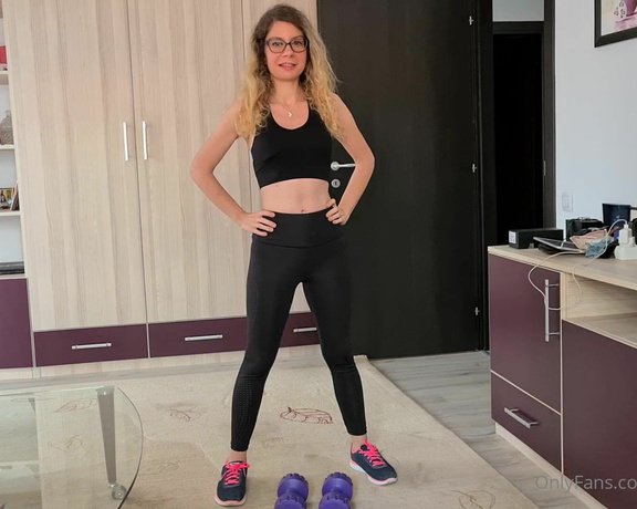 Miruna Fit Girl aka mirunafitgirl OnlyFans - ROLEPLAY Introducing myself as a Fitness Girl doing some exercises