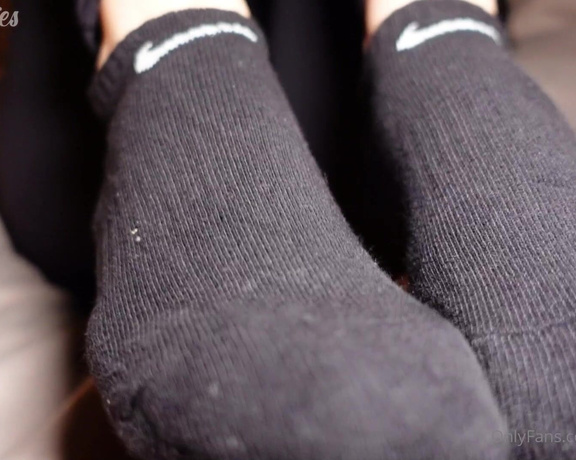 OnlySockies aka onlysockies OnlyFans - Nike Ankle Sock JOI Footplay Tease!