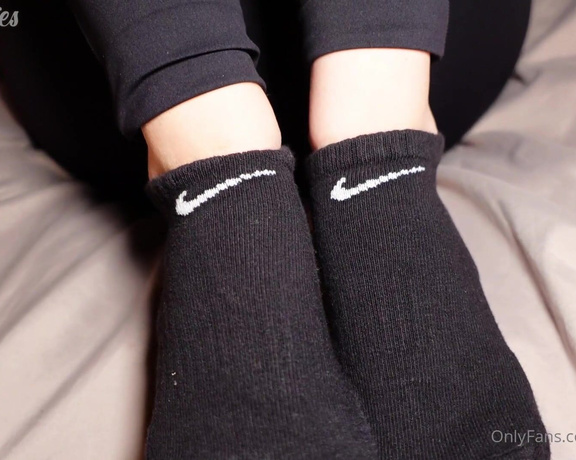 OnlySockies aka onlysockies OnlyFans - Nike Ankle Sock JOI Footplay Tease!