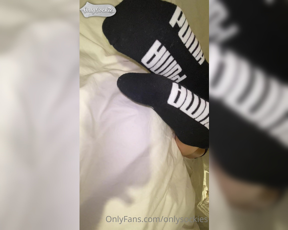 OnlySockies aka onlysockies OnlyFans - Gym Feet Pt2 CUM)