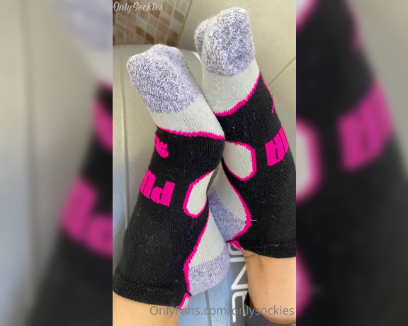 OnlySockies aka onlysockies OnlyFans - My Wet Sock Kink  Worship, Footplay, Wet Fetish)