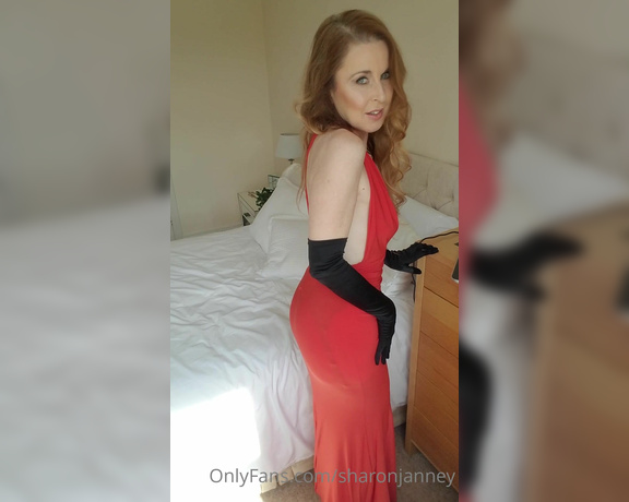 Sharon Janney aka sharonjanney OnlyFans - Come and dance with me and slowly undress me, dont forget to message me for