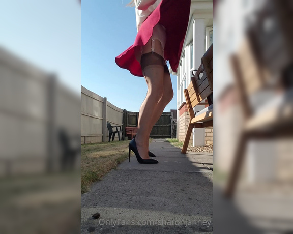 Sharon Janney aka sharonjanney OnlyFans - Its hot one, the sun is out and you can see up my skirt Dont forget