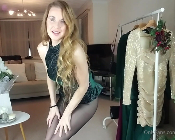Sharon Janney aka sharonjanney OnlyFans - Black pantyhose and no panties and a sparkly dress for you Dont forget to message